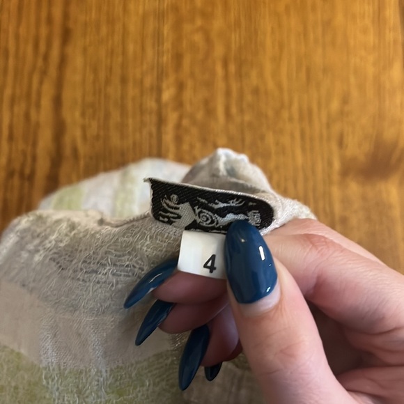 Girl’s Striped Button Dress Size 4 - Picture 6 of 6